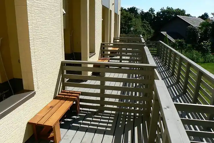 各部屋専用のウドデッキ